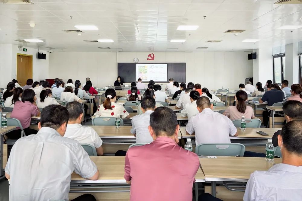 踔厉奋发展担当｜顺德三院党委召开党的二十大精神宣讲会